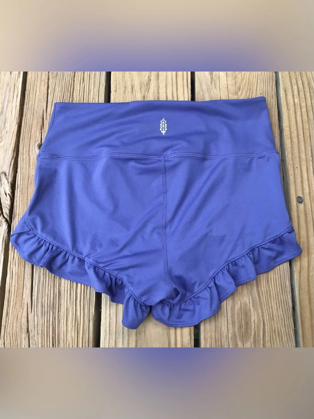 NWOT Ladies L FREE PEOPLE Movement Purple Blue Ruffle Hem Workout Shorts